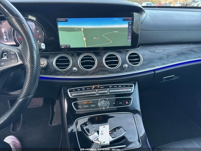 MERCEDES-BENZ E-CLASS - 6