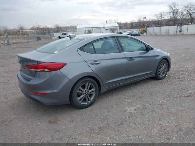 HYUNDAI ELANTRA SEL - 4