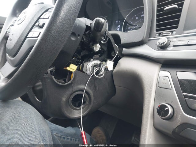 HYUNDAI ELANTRA SEL - 6