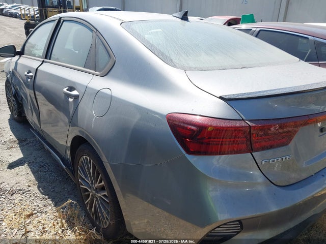 صورة 3 لـ 2023 KIA FORTE GT-LINE
