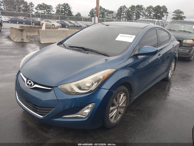 HYUNDAI ELANTRA SE - 2