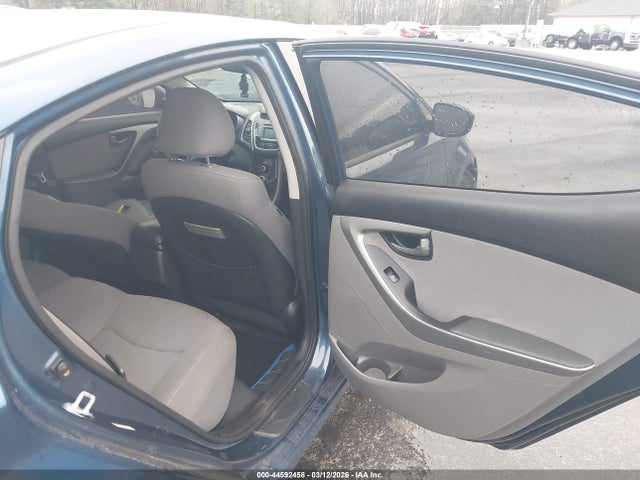 HYUNDAI ELANTRA SE - 8