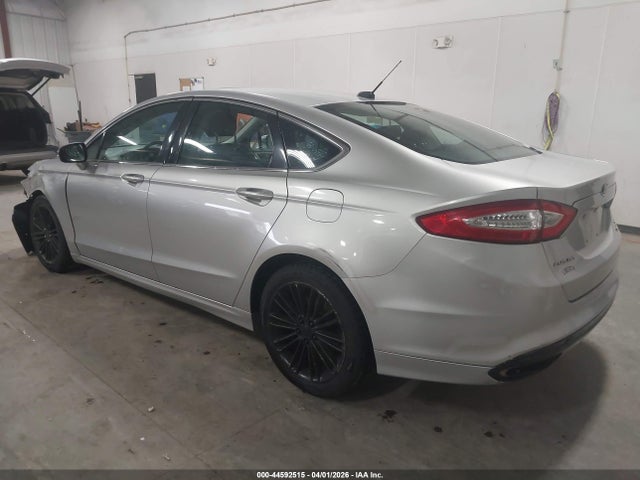 FORD FUSION SE - 3