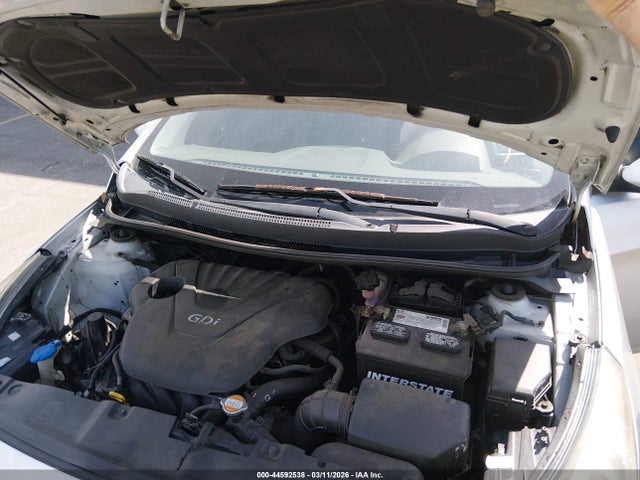 HYUNDAI ACCENT GLS - 10