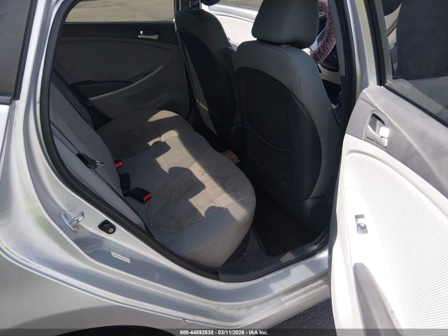 HYUNDAI ACCENT GLS - 8