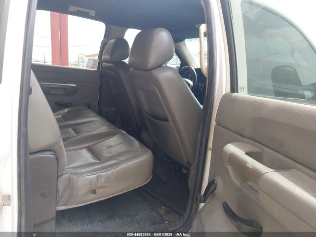 CHEVROLET SILVERADO 2500HD WORK TRUCK - 8