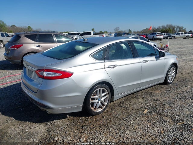 FORD FUSION SE - 4