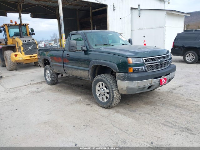 CHEVROLET SILVERADO - 1