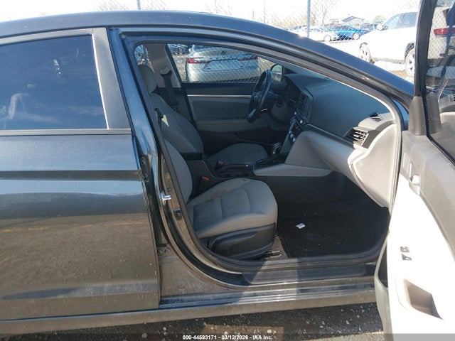 HYUNDAI ELANTRA VALUE EDITION - 5