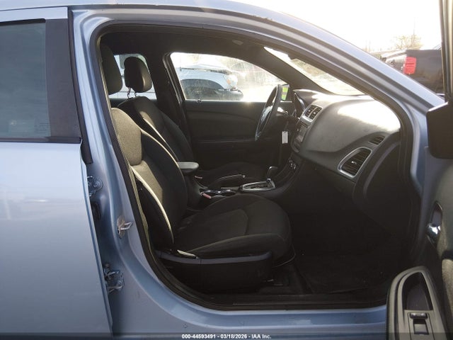 DODGE AVENGER SE V6 - 5