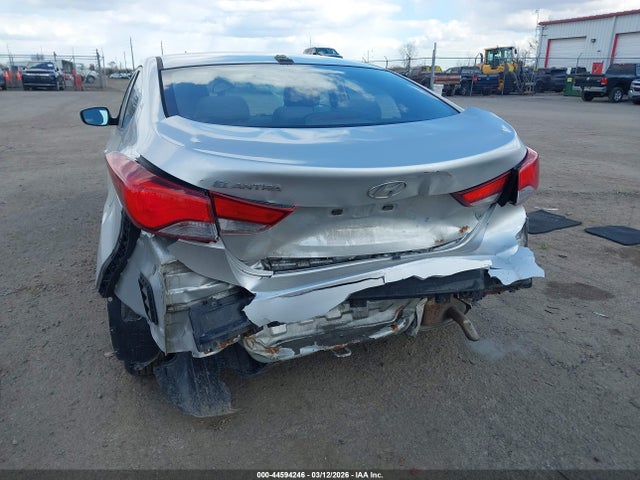 HYUNDAI ELANTRA SE - 6