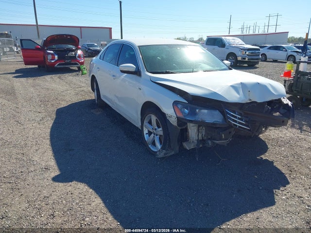 2015 VOLKSWAGEN PASSAT 1.8T LIMITED EDITION