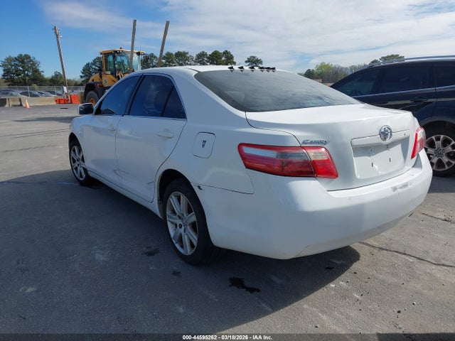 TOYOTA CAMRY - 3