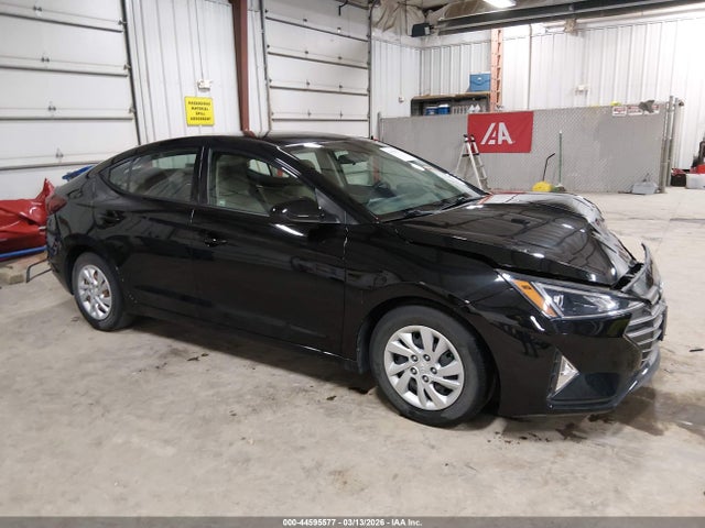 HYUNDAI ELANTRA SE - 1