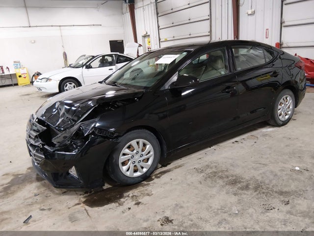 HYUNDAI ELANTRA SE - 2