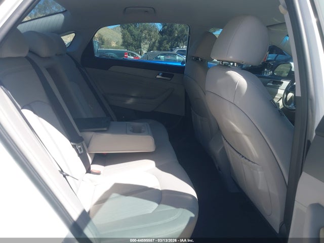 HYUNDAI SONATA HYBRID SE - 8