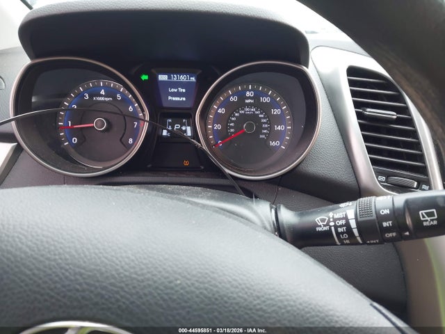 HYUNDAI ELANTRA GT - 7