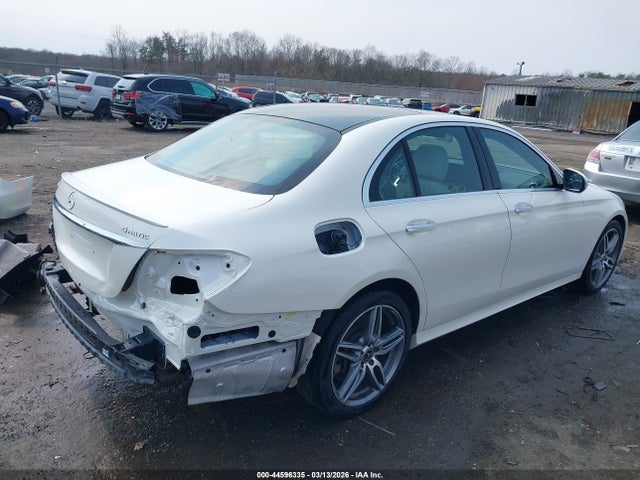 MERCEDES-BENZ E-CLASS - 4
