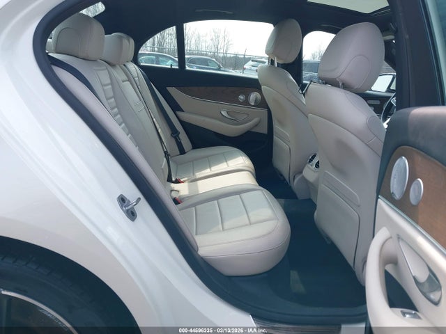 MERCEDES-BENZ E-CLASS - 8