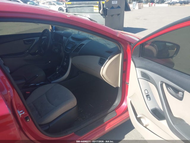 HYUNDAI ELANTRA SE - 5