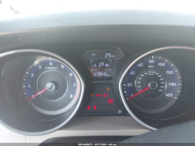 HYUNDAI ELANTRA SE - 7