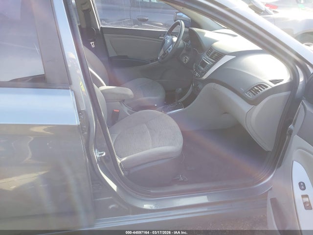 HYUNDAI ACCENT GLS - 5