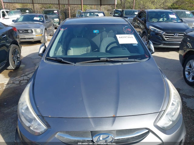 HYUNDAI ACCENT GLS - 6