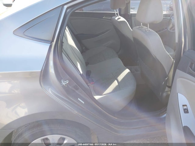 HYUNDAI ACCENT GLS - 8