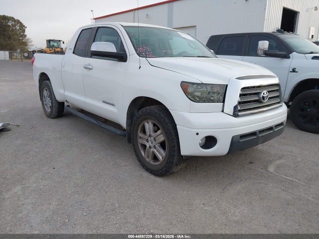 TOYOTA TUNDRA - 1