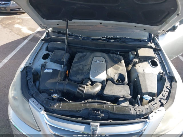 HYUNDAI GENESIS 4.6 - 10