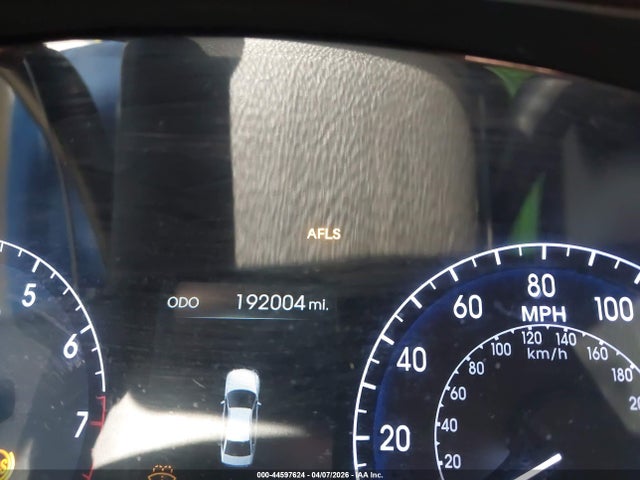 HYUNDAI GENESIS 4.6 - 7