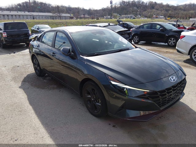 HYUNDAI ELANTRA SEL - 1