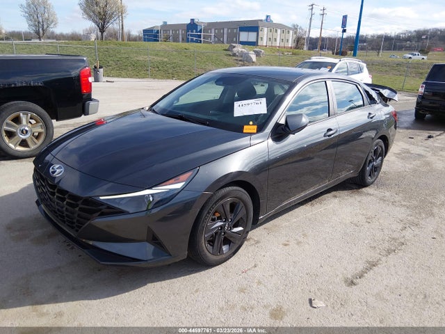 HYUNDAI ELANTRA SEL - 2