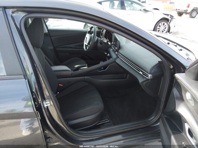 HYUNDAI ELANTRA SEL - 5