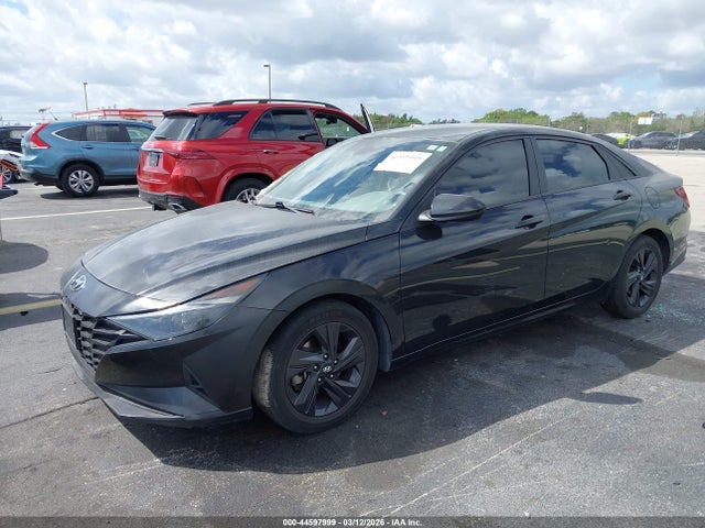 HYUNDAI ELANTRA SEL - 2