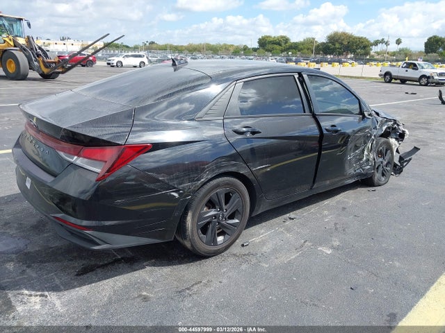 HYUNDAI ELANTRA SEL - 4