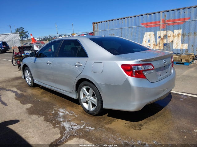 TOYOTA CAMRY - 3