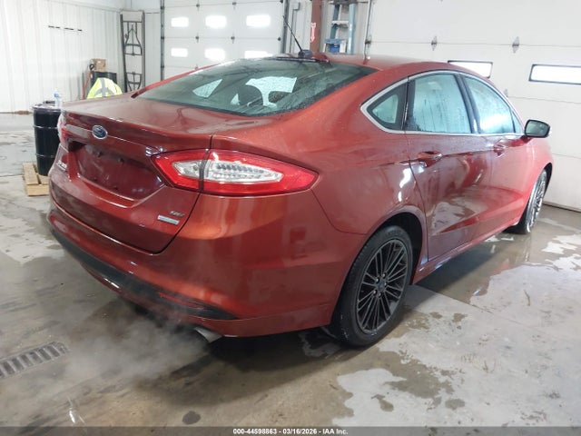 FORD FUSION SE - 4