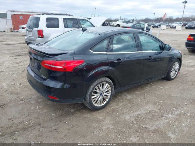 FORD FOCUS TITANIUM - 4