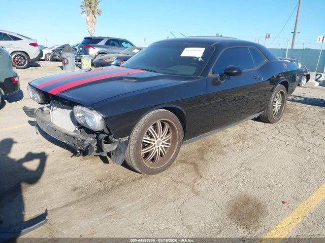 صورة 2 لـ 2014 Dodge CHALLENGER SXT