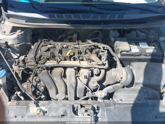 HYUNDAI ELANTRA SE - 10