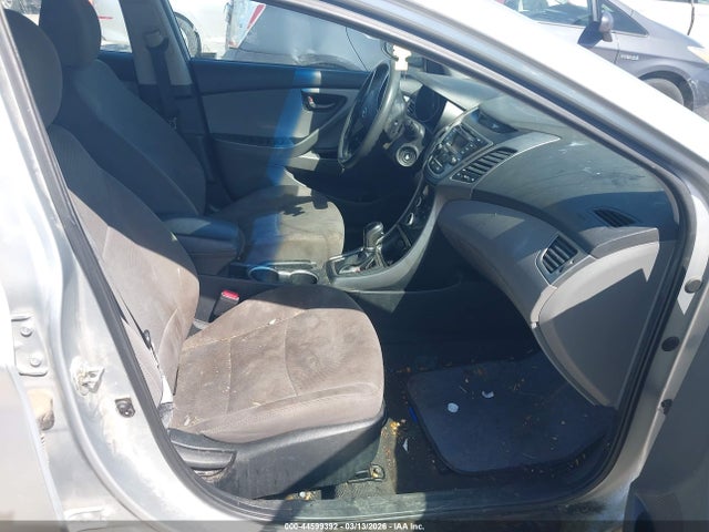 HYUNDAI ELANTRA SE - 5