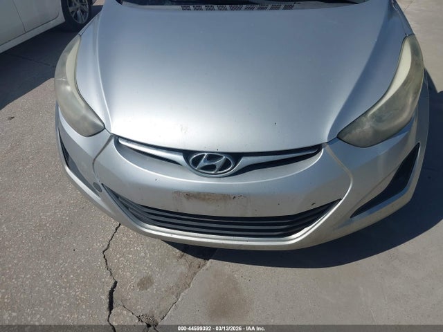 HYUNDAI ELANTRA SE - 6