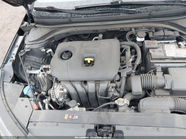 HYUNDAI ELANTRA - 10