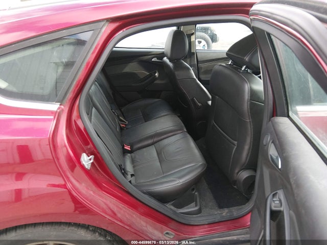 FORD FOCUS TITANIUM - 8