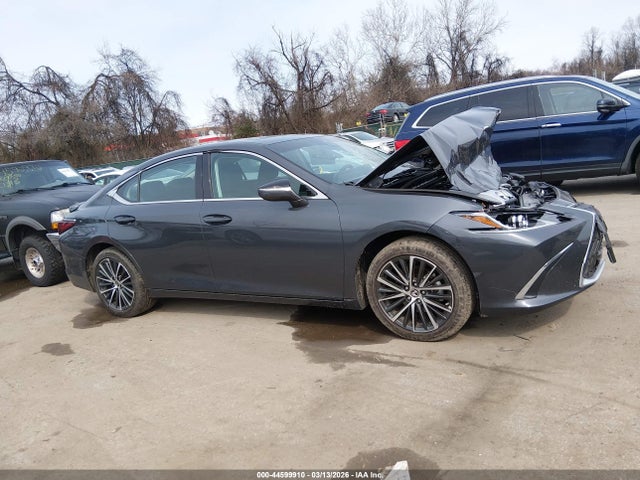 2025 Lexus ES 350 — миниатюра 14
