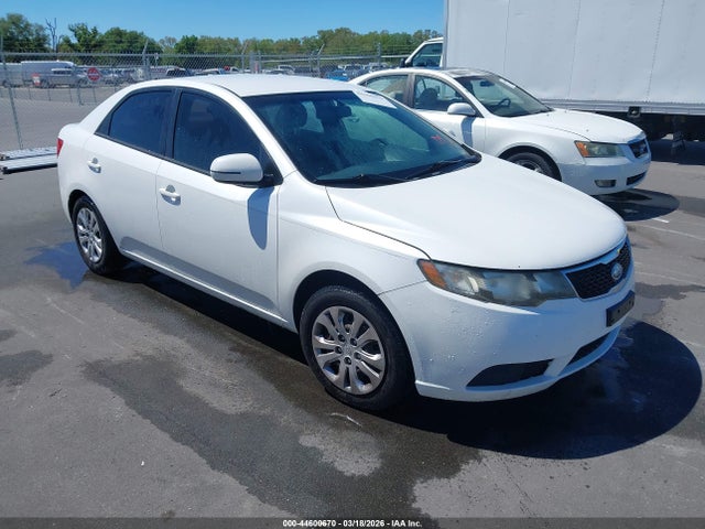 KIA FORTE EX - 1