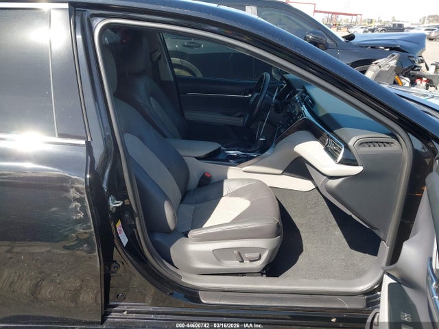 2018 Toyota CAMRY XLE V6 photo 5