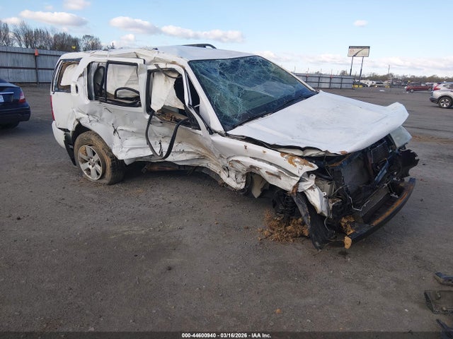 2011 NISSAN PATHFINDE SV