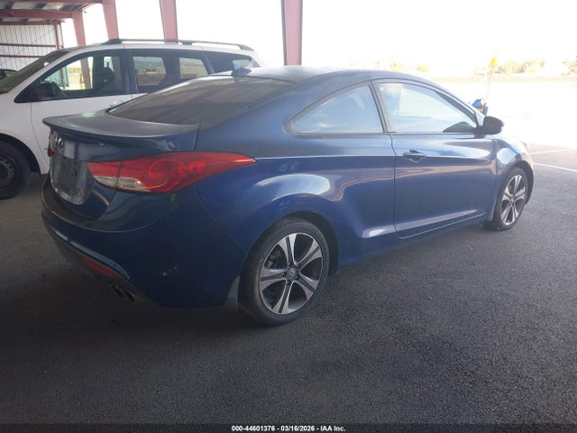 HYUNDAI ELANTRA SE - 4